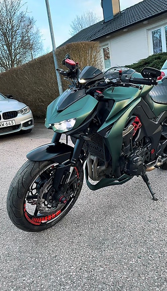 Kawasaki Z1000 9 of 9