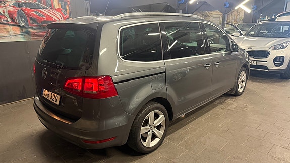 Volkswagen Sharan 3 of 9