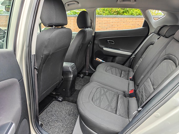 Kia Ceed 11 of 24
