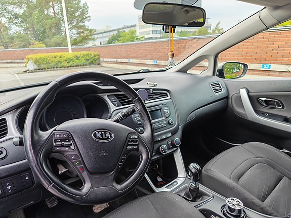 Kia Ceed 10 of 24