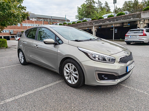 Kia Ceed 2 of 24