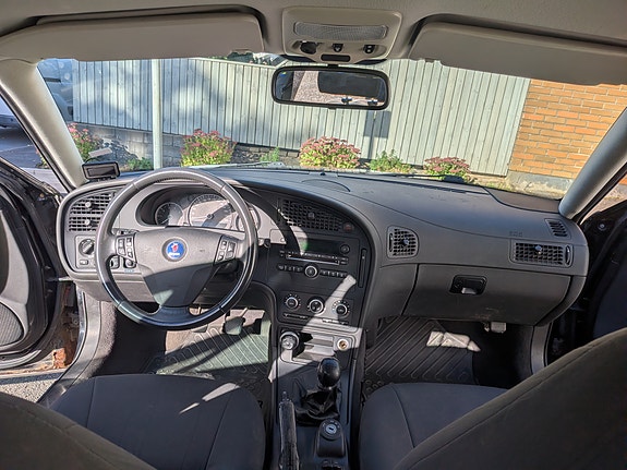Saab 9-5 18 of 18