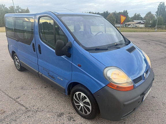 Renault Trafic 12 of 22