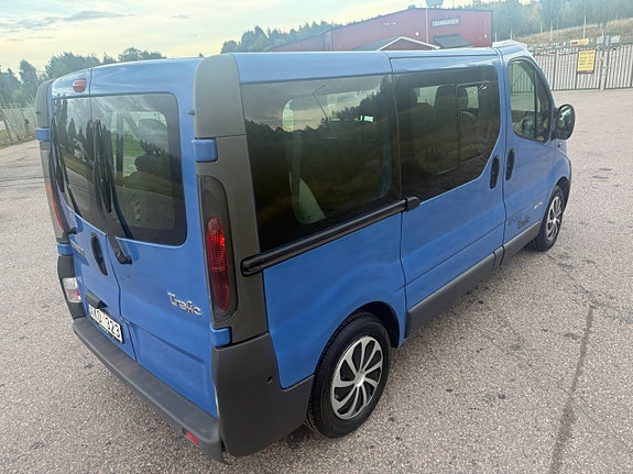 Renault Trafic 9 of 22