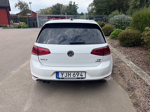 Volkswagen Golf VII 3 of 6