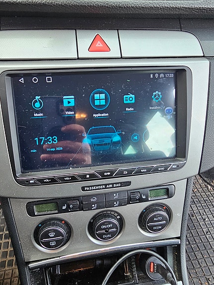 Volkswagen Passat 9 of 10