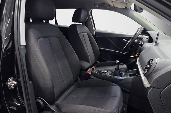 Audi Q2 10 of 17