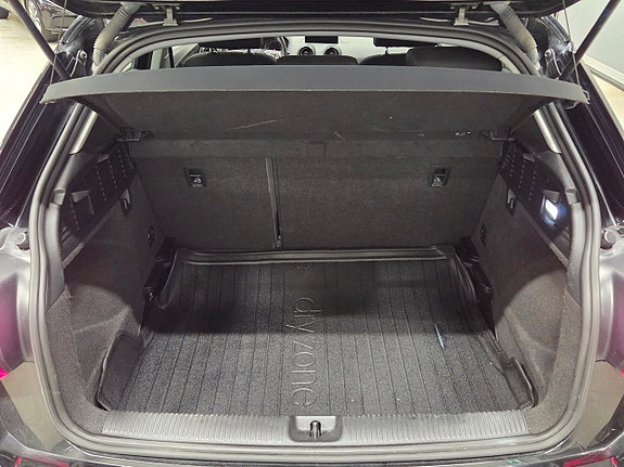 Audi Q2 13 of 17
