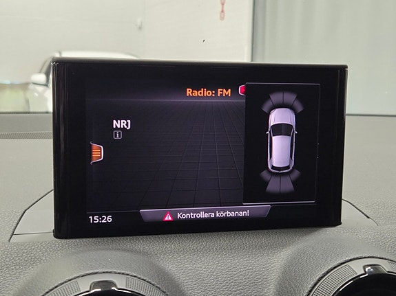 Audi Q2 16 of 17