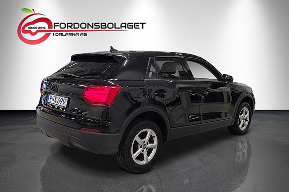 Audi Q2 4 of 17