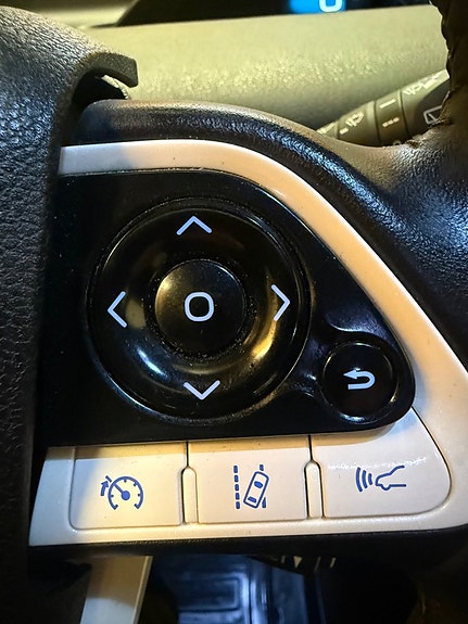 Toyota Prius 25 of 29