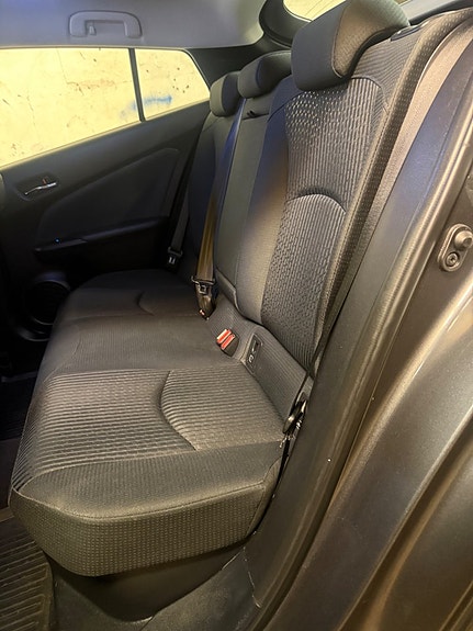 Toyota Prius 18 of 29