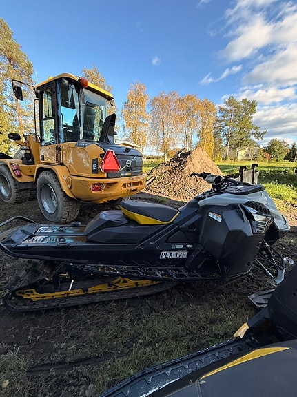 Ski-doo 8 of 8