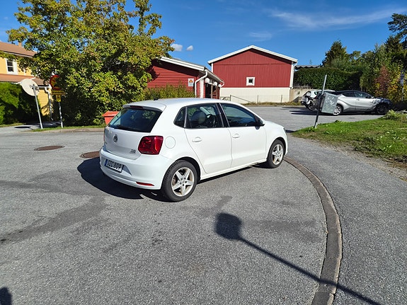Volkswagen Polo 2 of 7