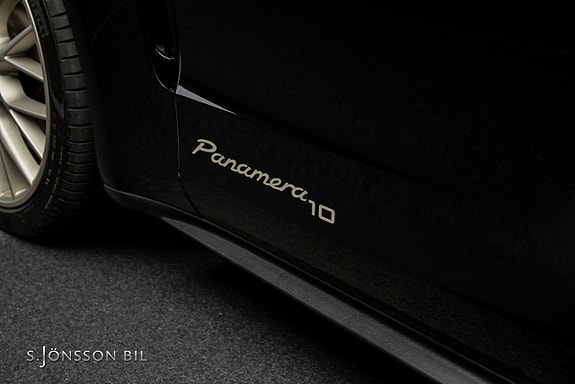 Porsche Panamera 4 6 of 18