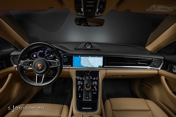 Porsche Panamera 4 11 of 18