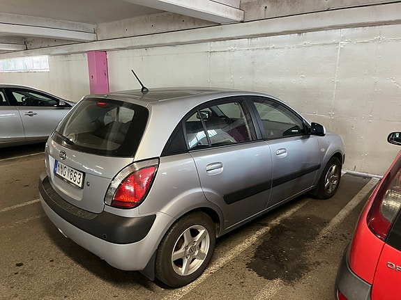 Kia Rio 4 of 5