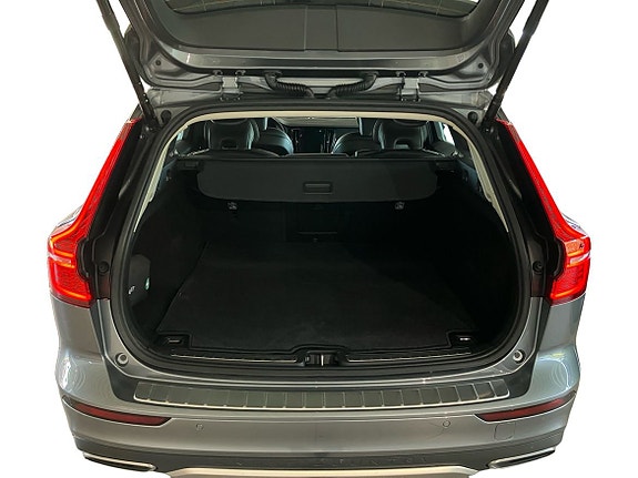 Volvo V60 Cross Country 13 of 13