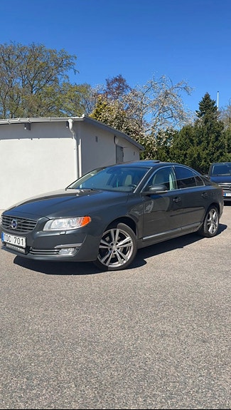 Volvo S80 2 of 6