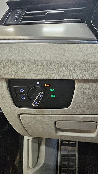 Volkswagen Passat 16 of 22