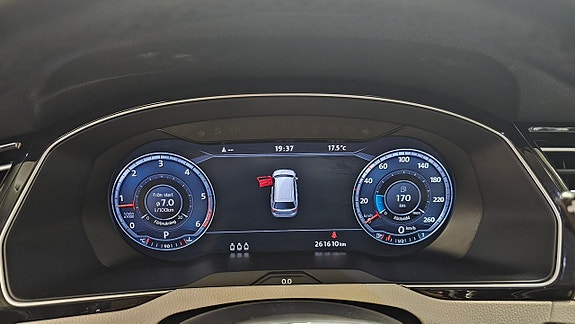 Volkswagen Passat 12 of 22