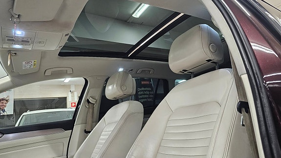 Volkswagen Passat 15 of 22