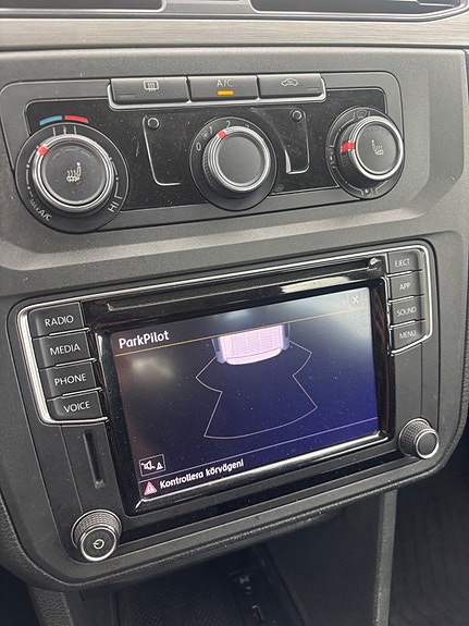 Volkswagen e-Caddy Maxi 13 of 18
