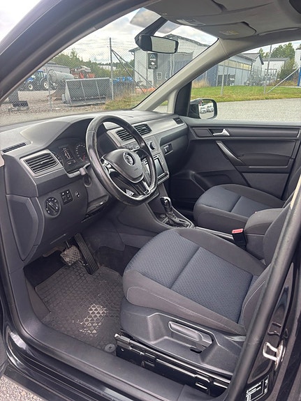 Volkswagen e-Caddy Maxi 5 of 18
