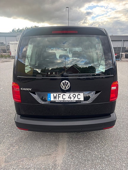 Volkswagen e-Caddy Maxi 16 of 18