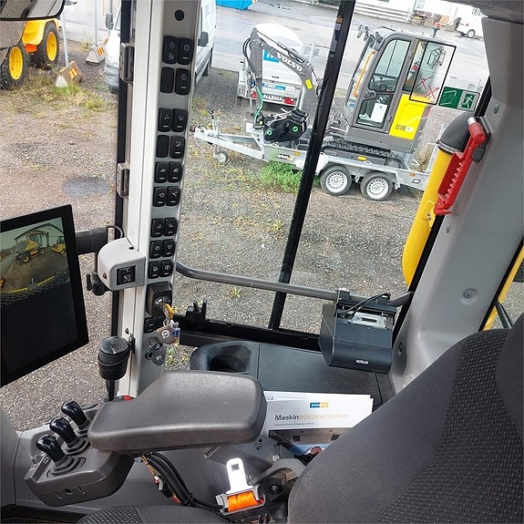 Volvo L120H GPE Wheel Loader 6 of 8