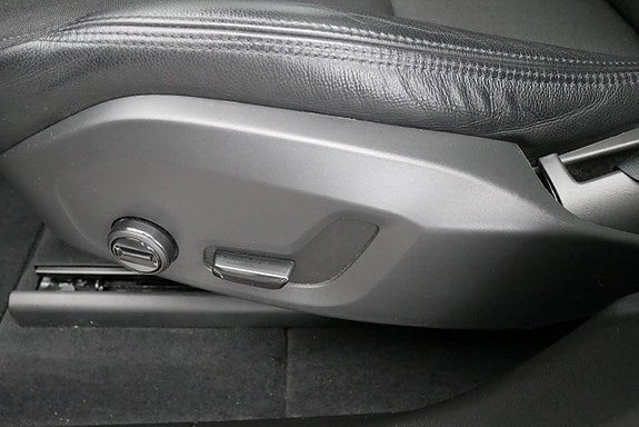 Volvo XC60 8 of 18