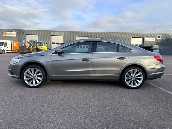 Volkswagen Passat CC 4 of 23