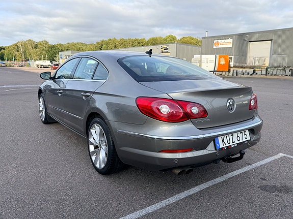 Volkswagen Passat CC 6 of 23