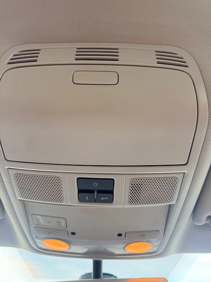 Volkswagen Passat CC 17 of 23