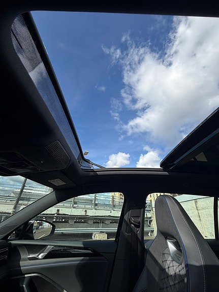Volkswagen Tiguan 12 of 24