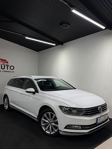Volkswagen Passat 3 of 22