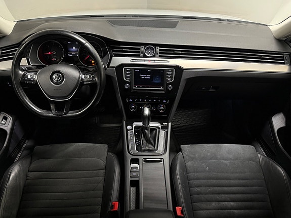 Volkswagen Passat 11 of 22
