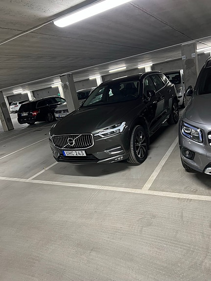 Volvo XC60 3 of 4