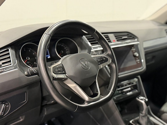 Volkswagen Tiguan 9 of 30