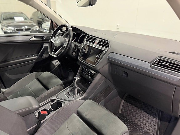 Volkswagen Tiguan 12 of 30