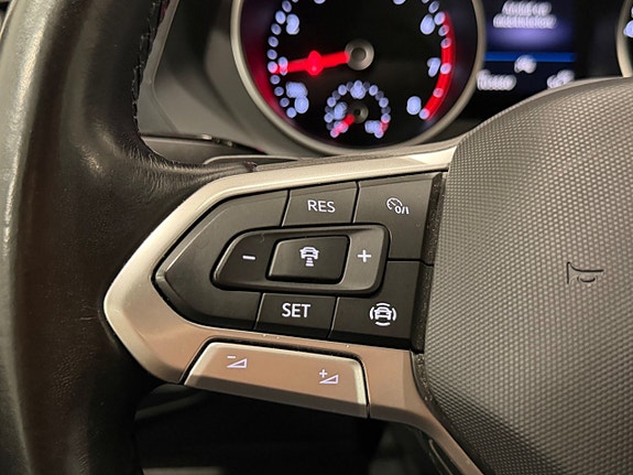 Volkswagen Tiguan 24 of 30