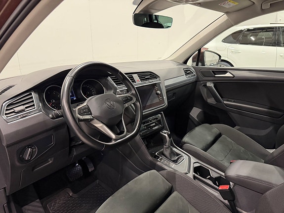 Volkswagen Tiguan 10 of 30