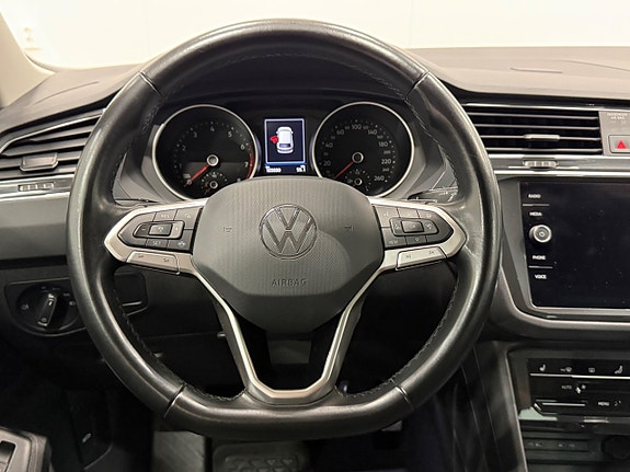 Volkswagen Tiguan 16 of 30