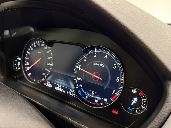 BMW 320i 18 of 24