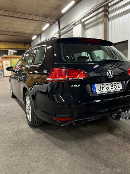 Volkswagen Golf VII 3 of 9