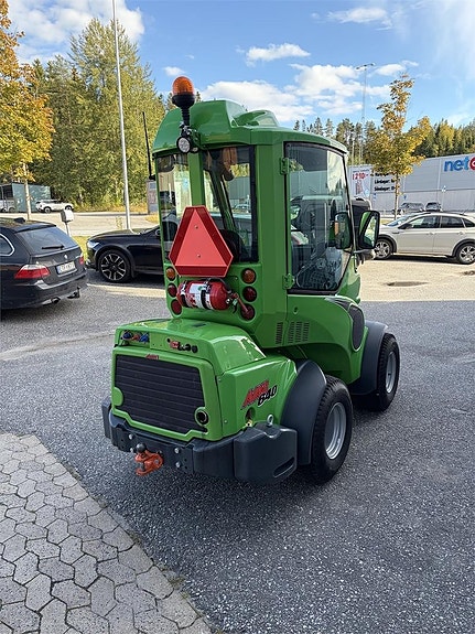 Avant 640 Dlx-Hytt (38Hk) 3 of 5
