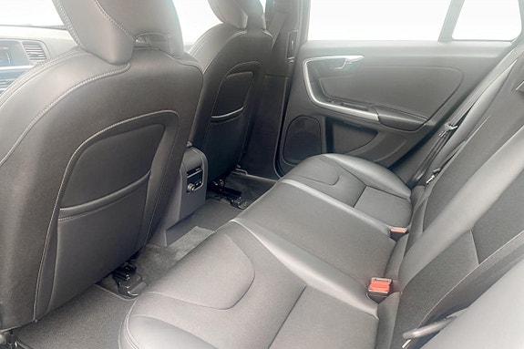 Volvo V60 9 of 11