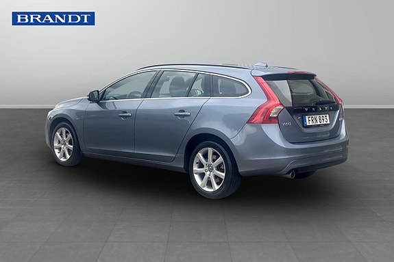 Volvo V60 2 of 11