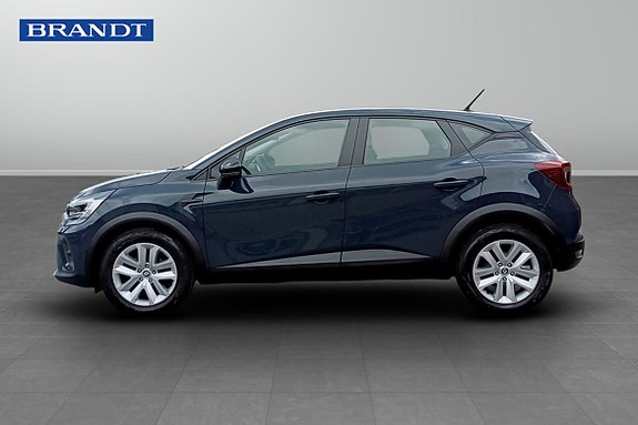 Renault Captur 3 of 9