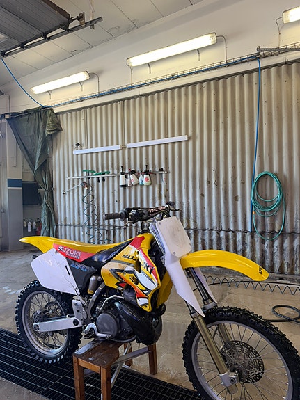 Suzuki Rm250 3 of 5